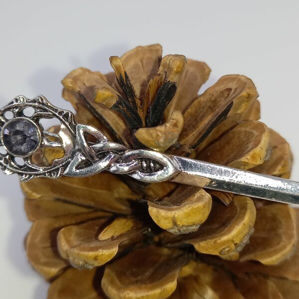Broche écossaise pierre de chardon à l'épée