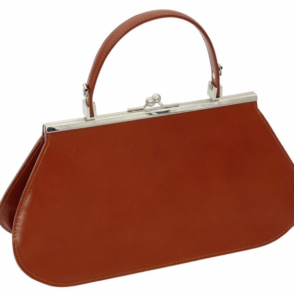 sac bonnie caramel de haute maroquinerie pour ne pas dire sac de haute couture. ce sac de haute maroquinerie de qualité française est composé à 100% de cuir véritable de vachette de qualité supérieure. faityes le choix du sac 100% made in France.